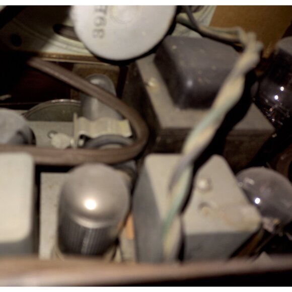 Sparton 6148 Viso-Glo AM/SW Tube Radio (1946) Expert Restored, Green Tuning Eye - Picture 5 of 16